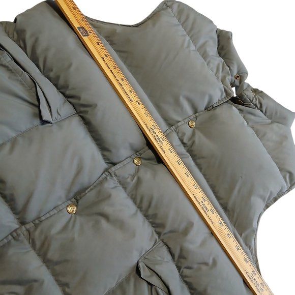 😃L.L. Bean Men's Size Extra Large Charcoal Goose Puffer Vest - Picture 4 of 9